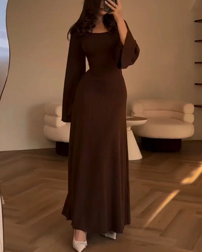 LM | Elegant long-sleeved dress