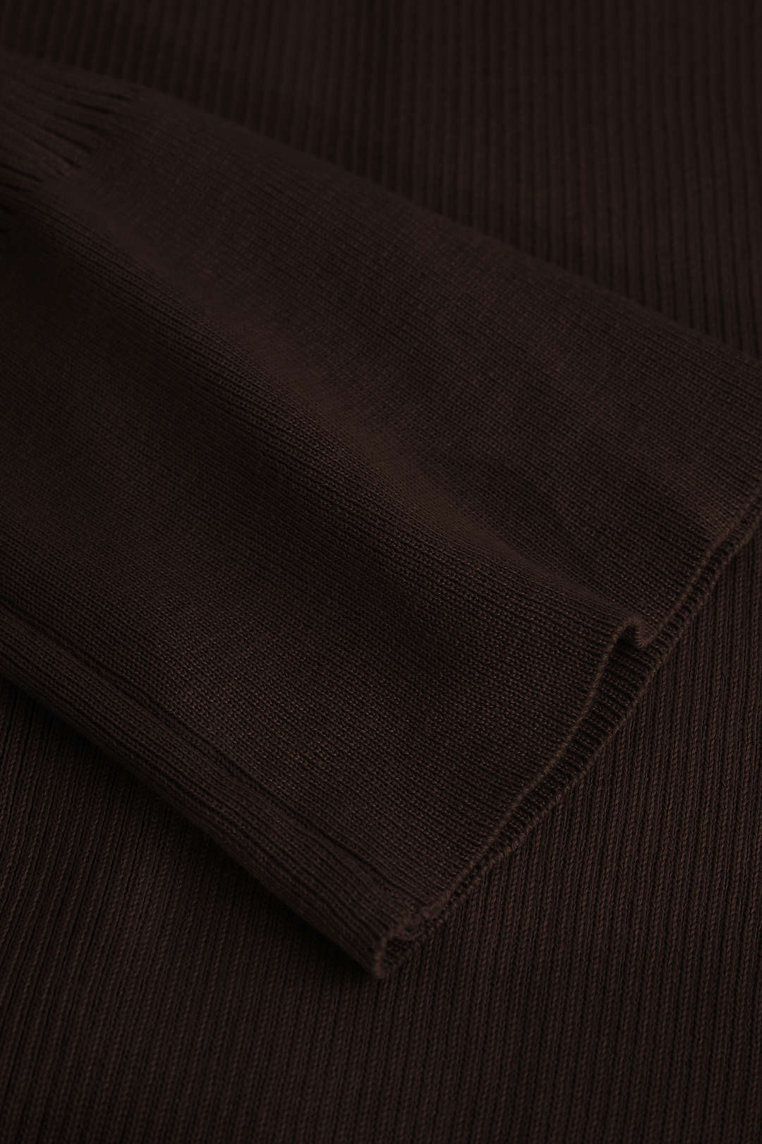 LM | Fashionable and minimalist winter dress