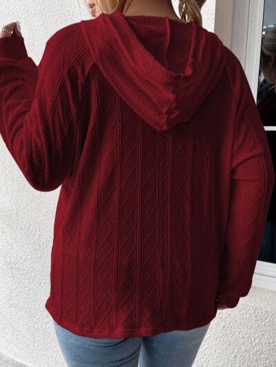 LM | Classic and comfortable hoodie