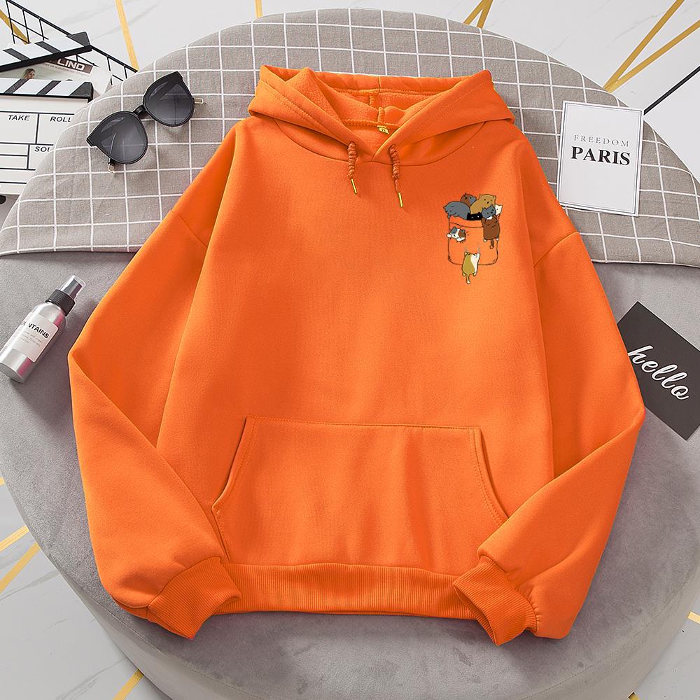 LM | Fashionable and minimalist sweater