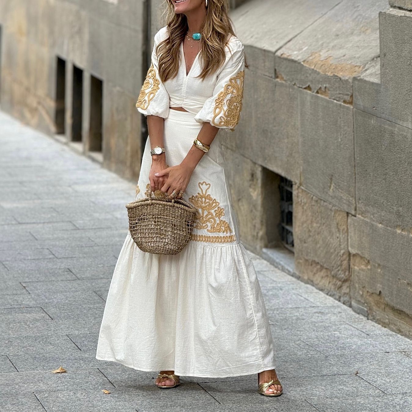 LM | Two-piece maxi dress with ivory embroidery at the neckline