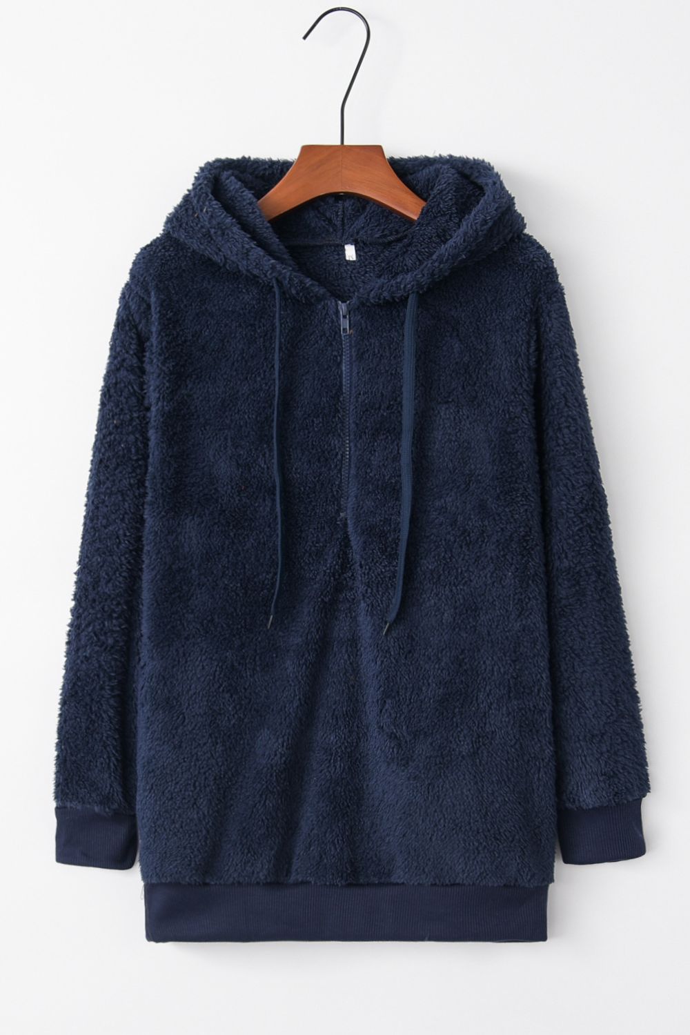 LM | Modern and versatile winter hoodie
