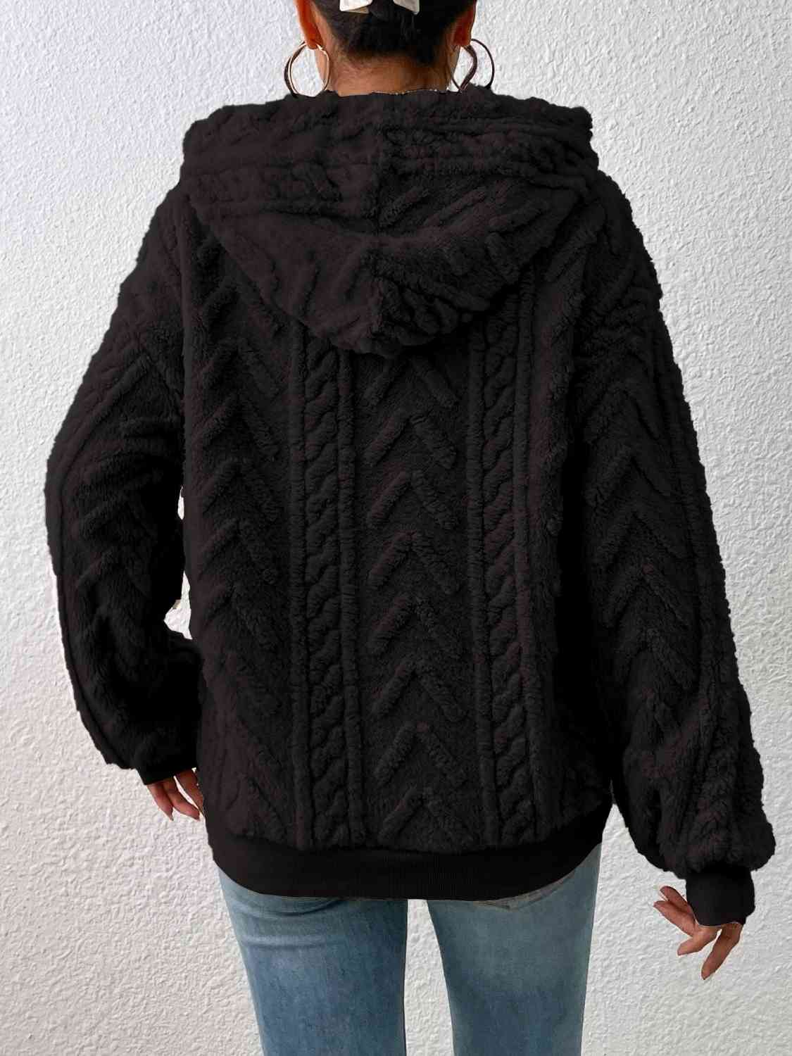 LM | Casual and comfortable hoodie