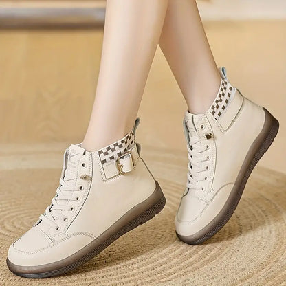 LM | ORTHOPEDIC BOOTS WITH BUCKLE STRAPS