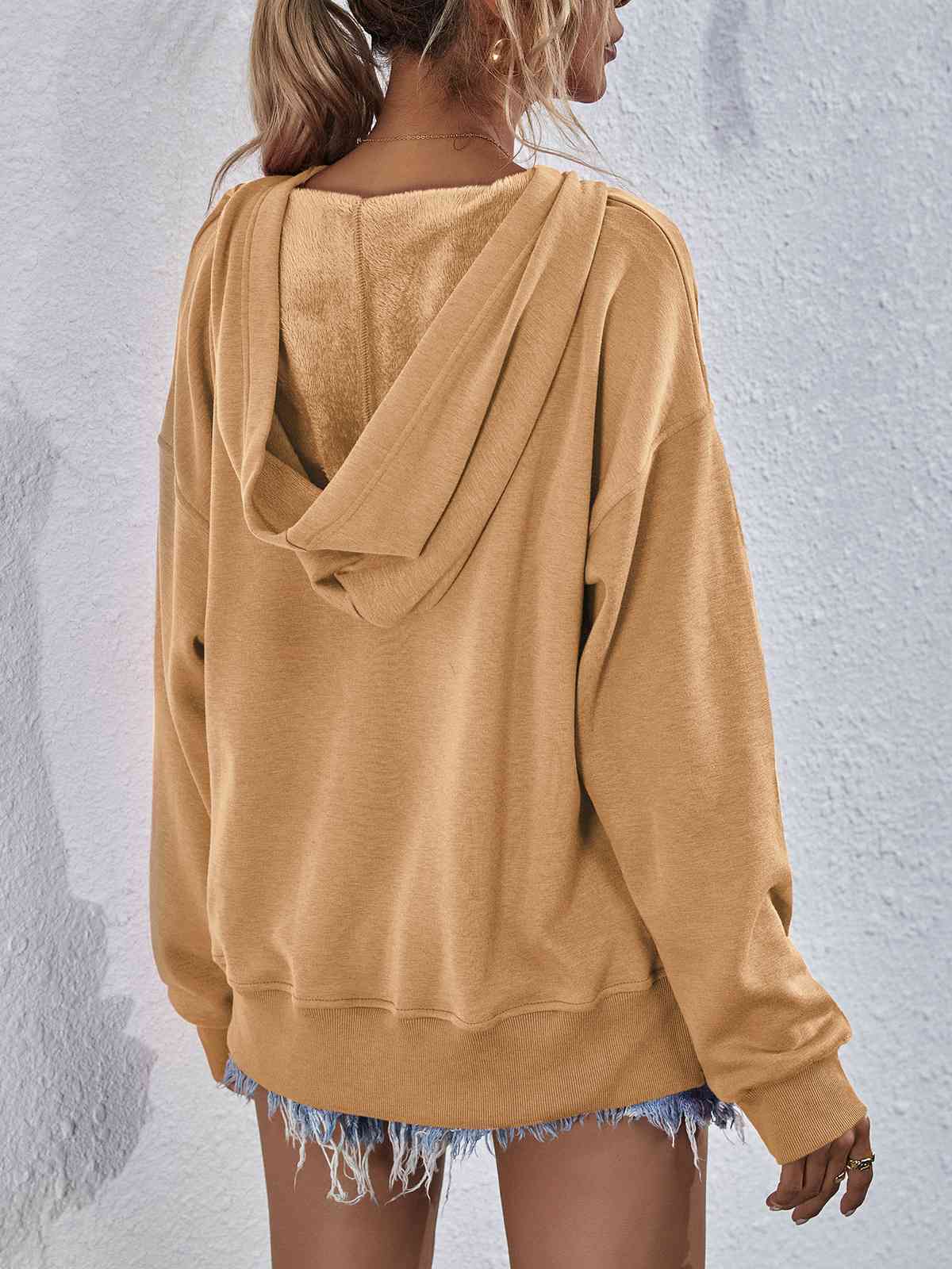 LM | Chic and relaxed winter hoodie