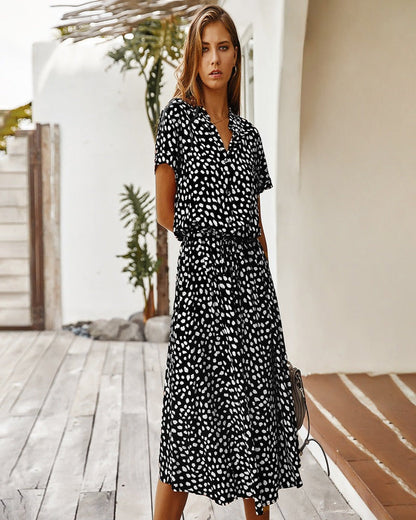 LM | Short-sleeved diva dress