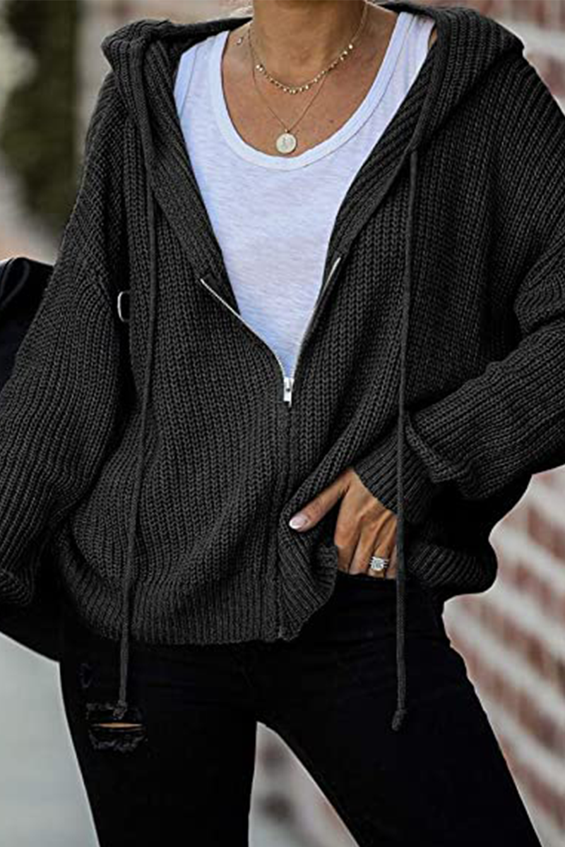 LM | Stylish and elegant winter sweater