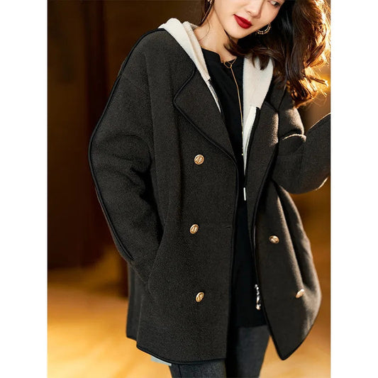 LM | Fashionable and minimalist winter jacket