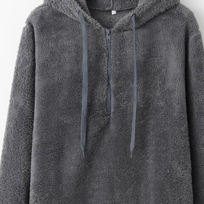 LM | Uncomplicated and trendy winter hoodie