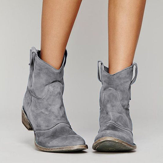 LM | Tailor-made and comfortable orthopaedic boots