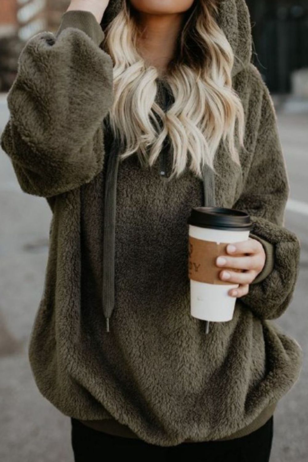 LM | Modern and versatile winter hoodie