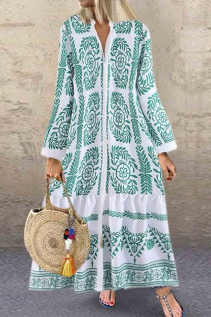 LM | Oversized dress with high collar and street print