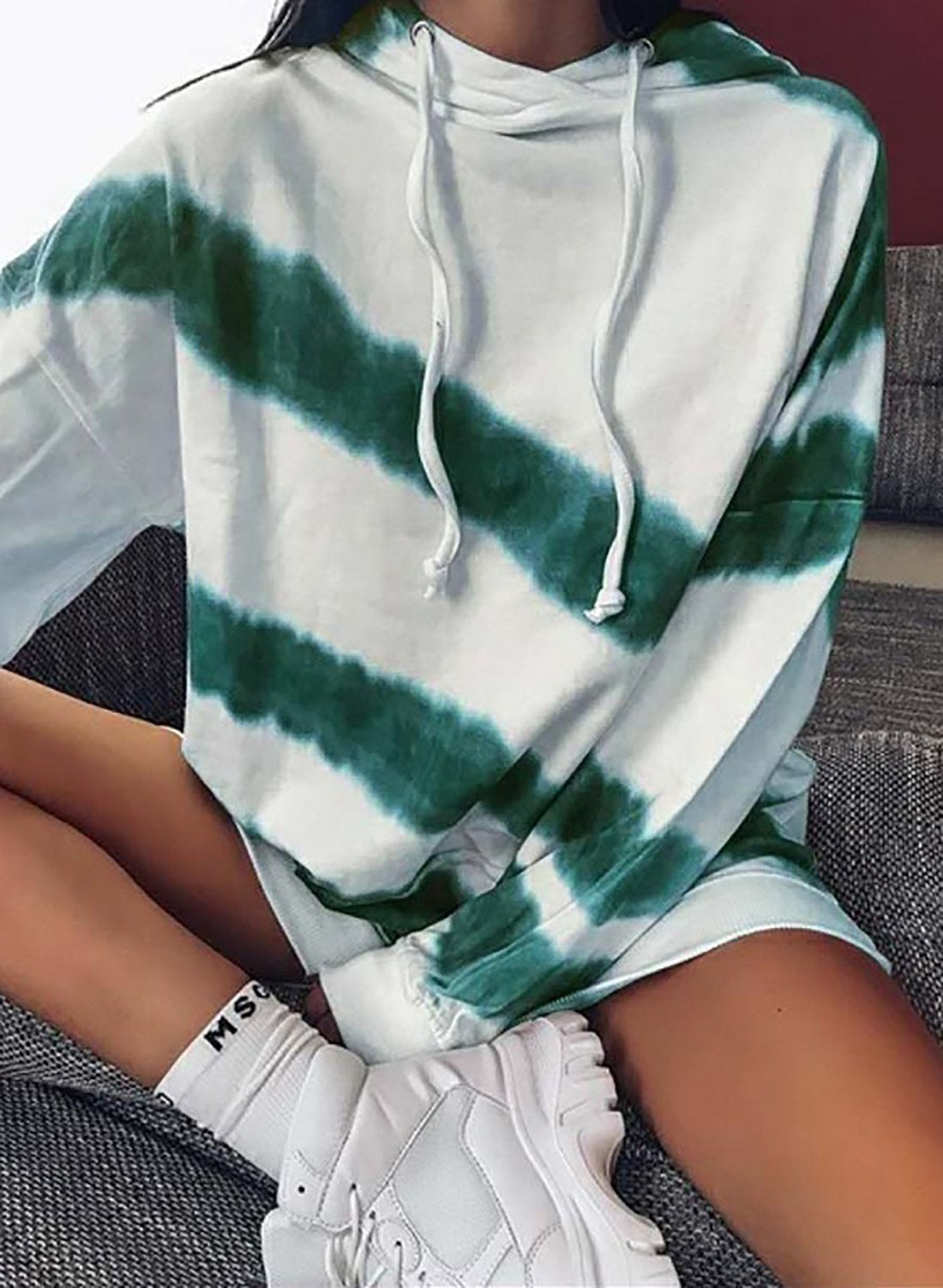 LM | Timeless and elegant winter hoodie