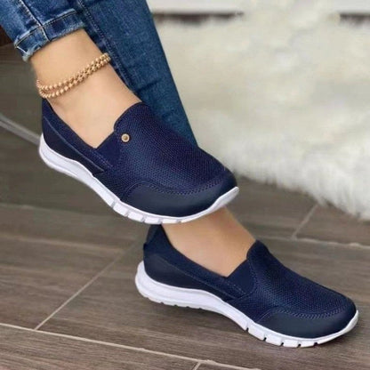 LM | Light, comfortable hiking boots