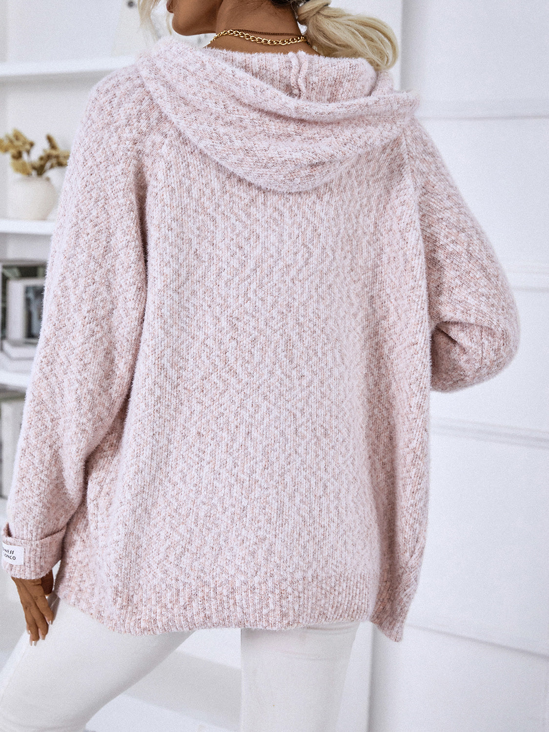 LM | Timeless and stylish winter sweater