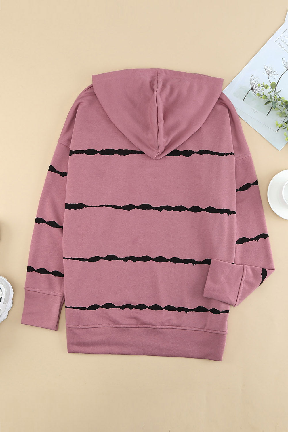 LM | Casual and fashionable hoodie