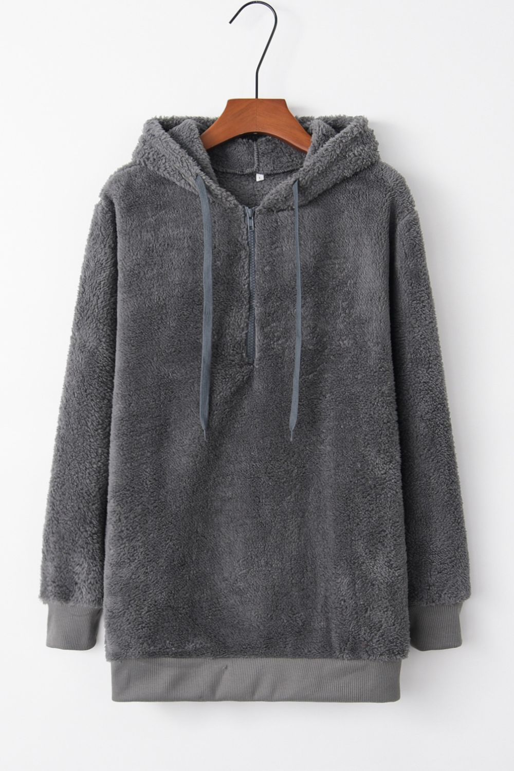 LM | Modern and versatile winter hoodie