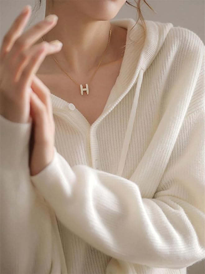 LM | Trendy and elegant winter sweater