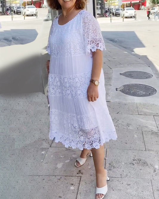 LM | Lace dress with short sleeves in one color