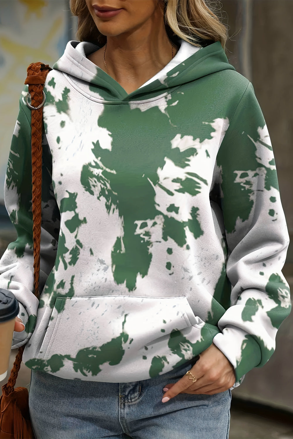 LM | Modern and fashionable hoodie