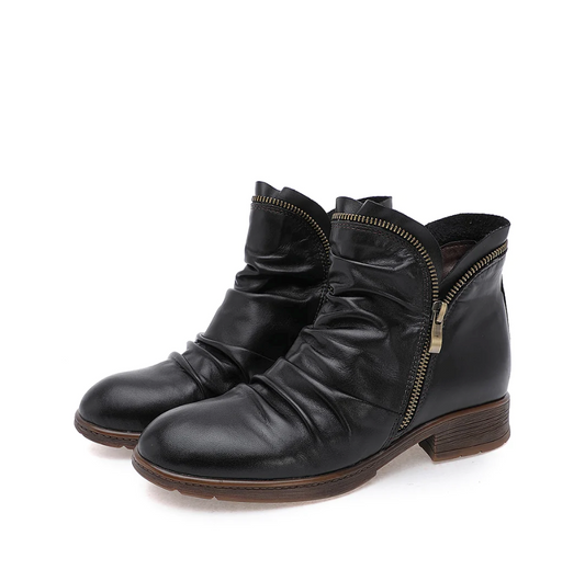 LM | cozy leather boots at the ankle