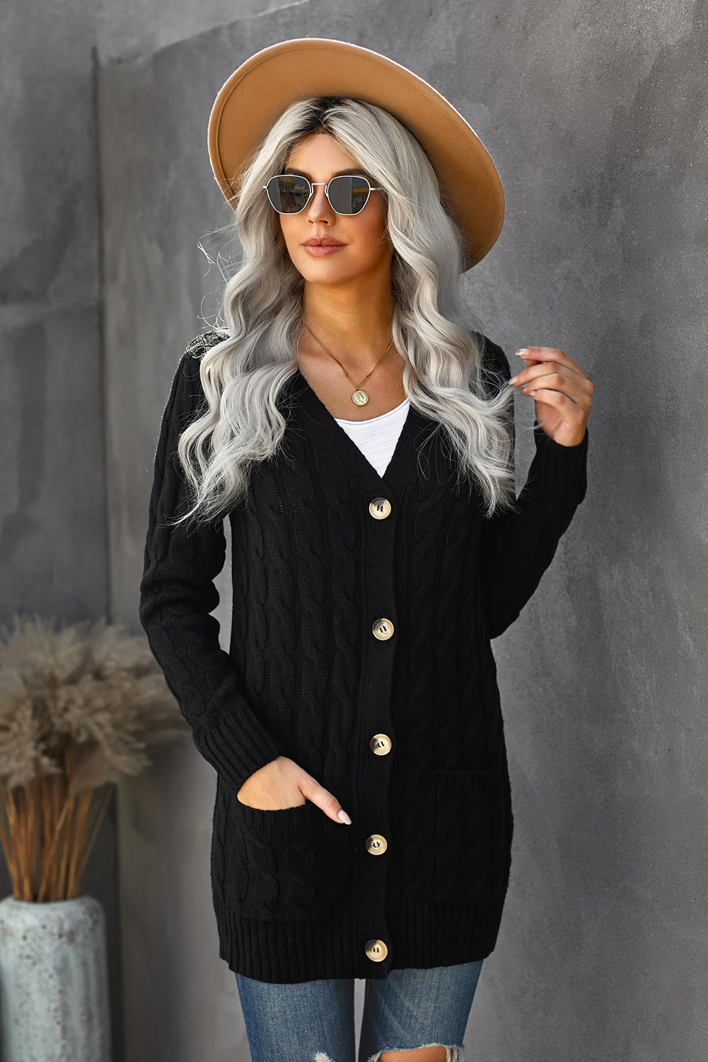LM | Trendy and elegant winter cardigan