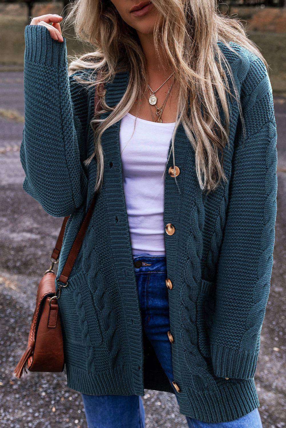 LM | Modern and fashionable winter cardigan