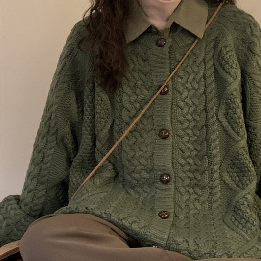 LM | Vintage-inspired and cozy sweater