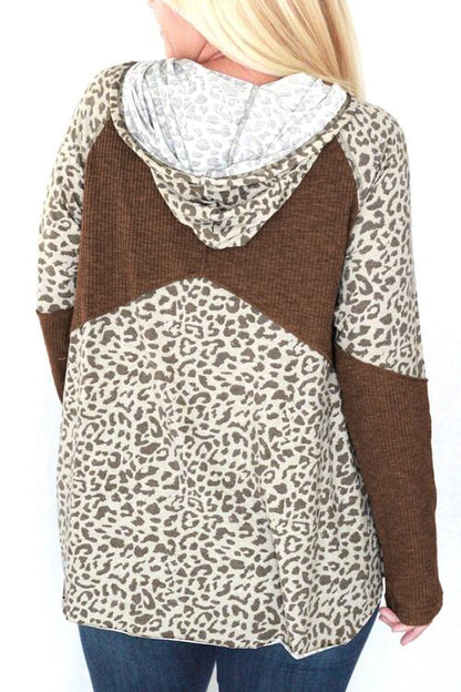 LM | Fashionable and minimalist hoodie