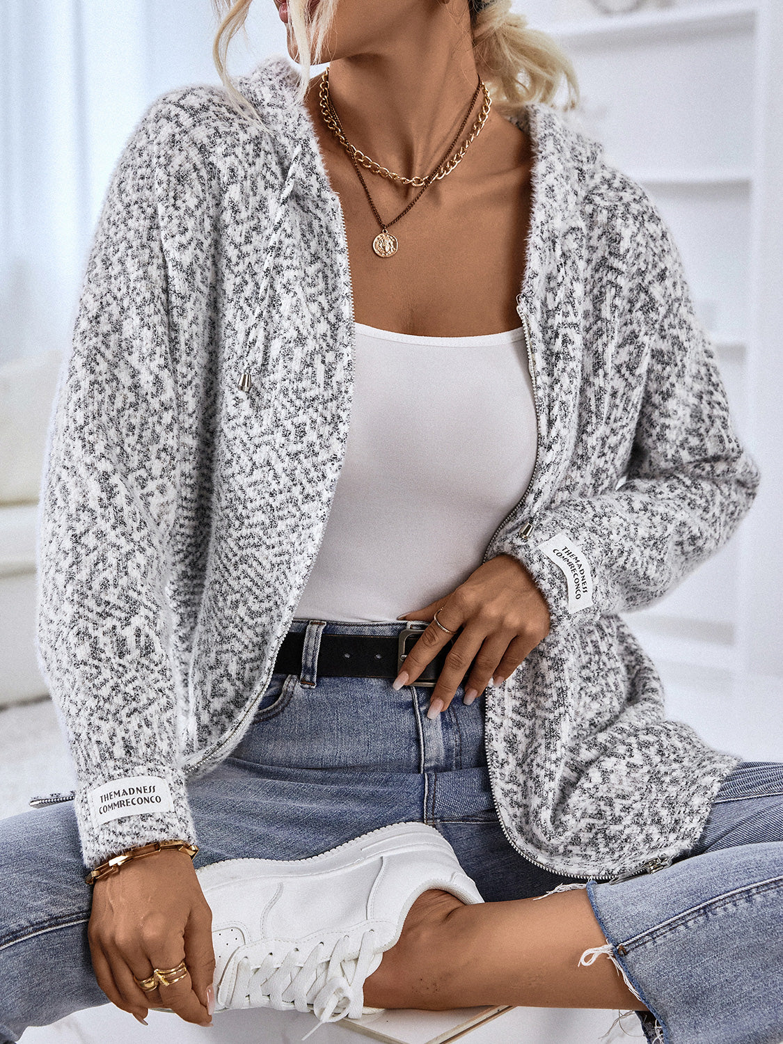LM | Timeless and stylish winter sweater