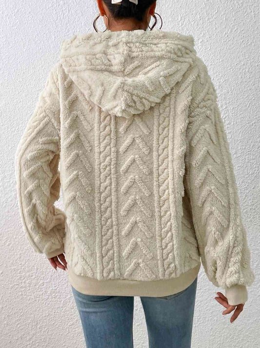 LM | Casual and comfortable hoodie