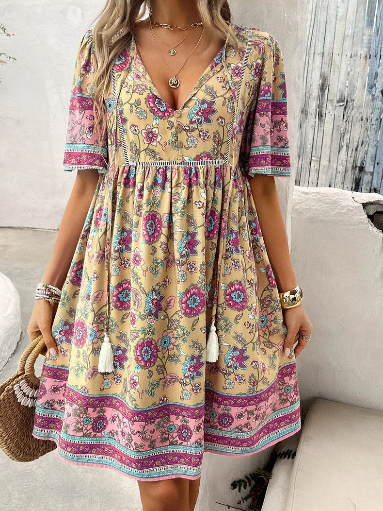 LM | Short-sleeved dress with V-neckline