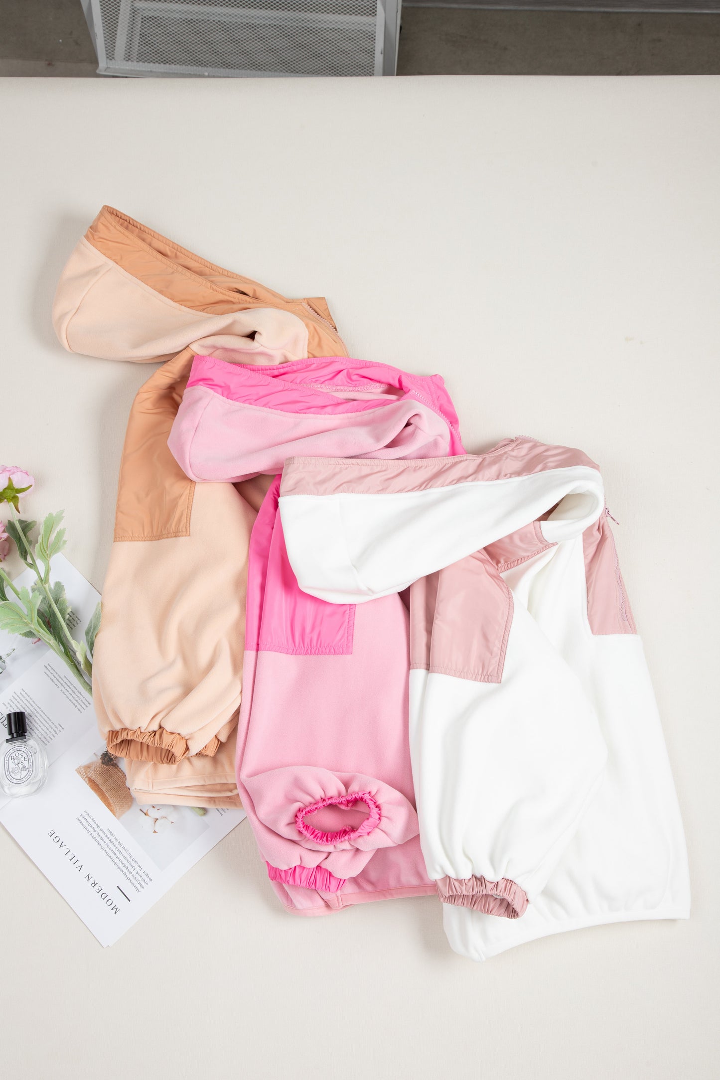 LM | Stylish and elegant winter hoodie