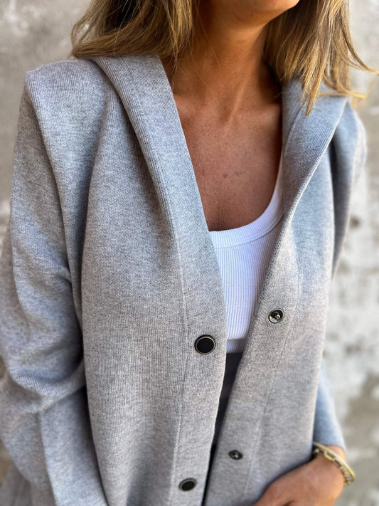 LM | Timeless and stylish winter cardigan