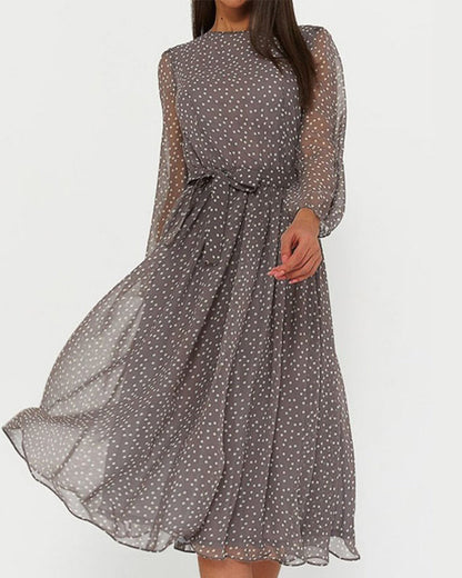 LM | Elegant dress with polka dots