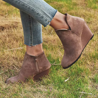 LM | | Elegant winter boots