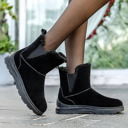 LM and supportive orthopaedic general boots