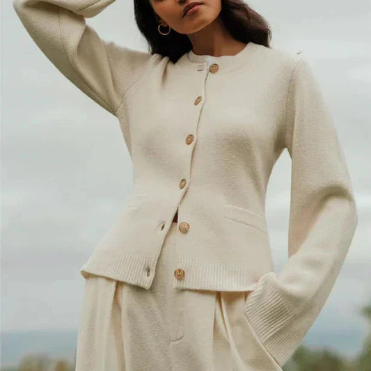 LM | Effortless and trendy winter cardigan