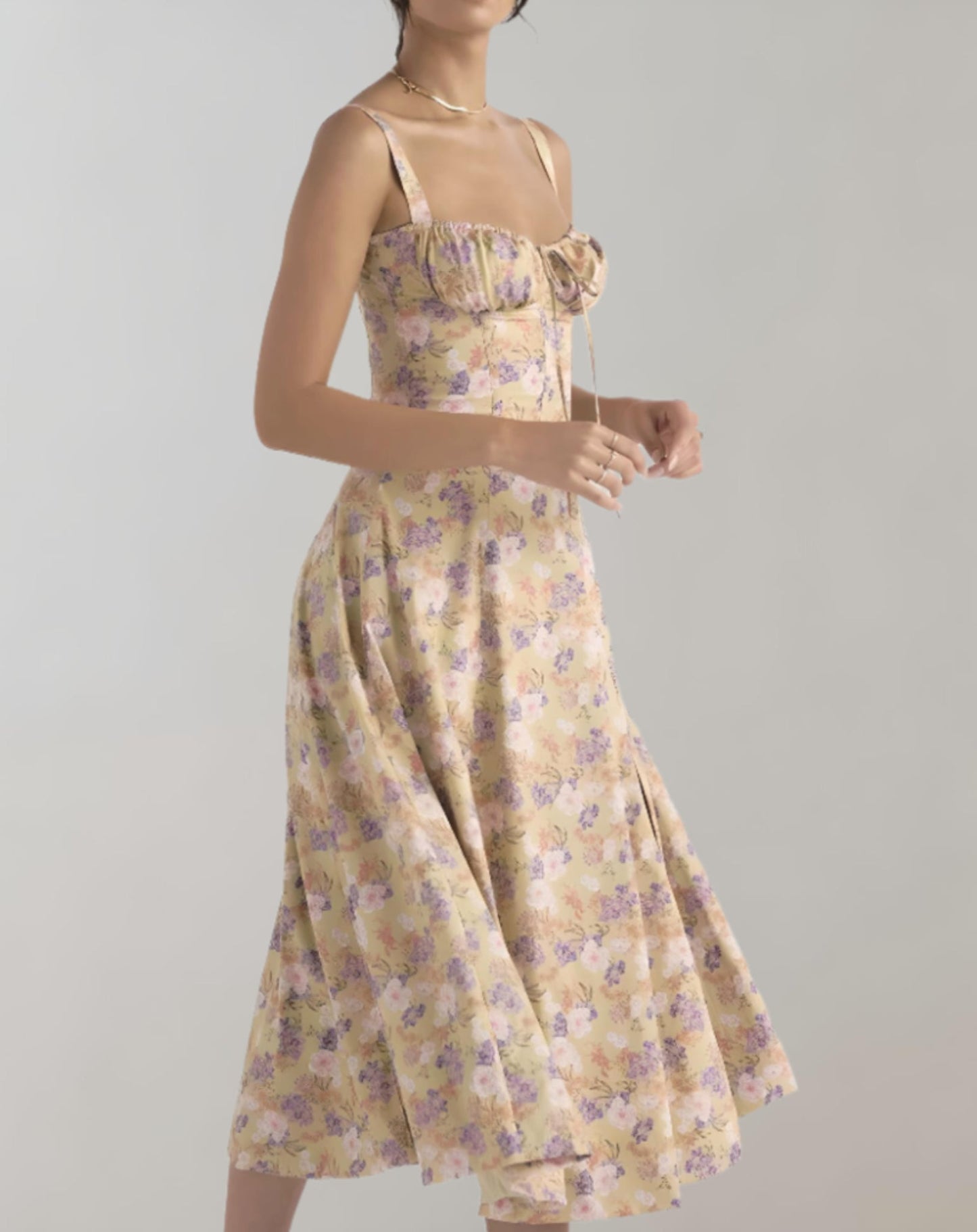 LM | Ladies summer dress with V-neck