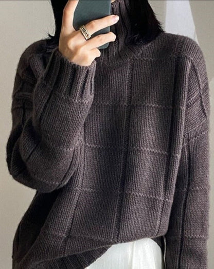 LM | Modern and fashionable winter sweater