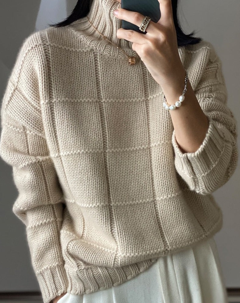 LM | Modern and fashionable winter sweater