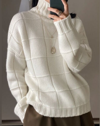 LM | Modern and fashionable winter sweater