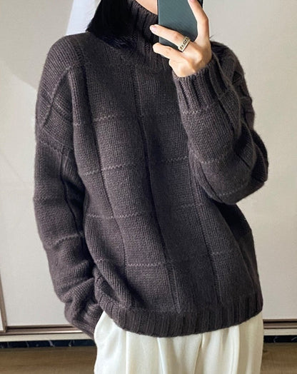 LM | Modern and fashionable winter sweater