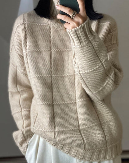 LM | Modern and fashionable winter sweater