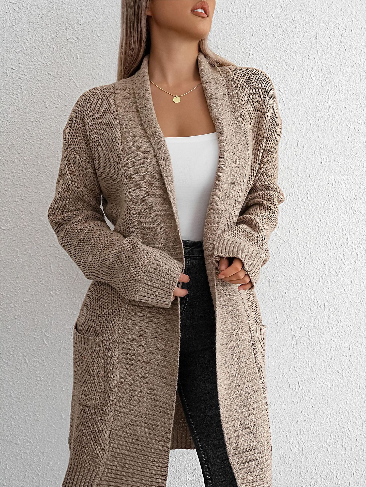LM | Effortless and elegant winter cardigan