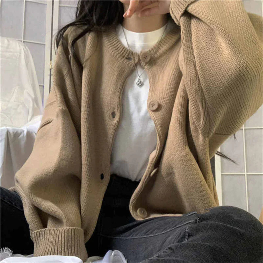 LM | Chic and versatile winter cardigan