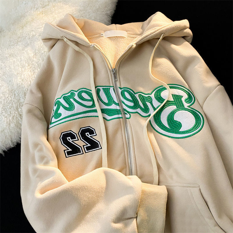 LM | Simple and stylish winter hoodie
