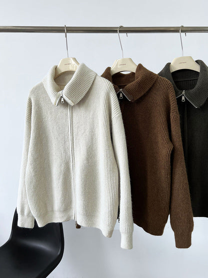 LM | Effortless and elegant winter sweaters
