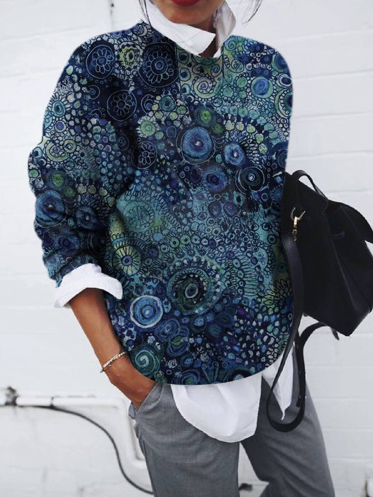 LM | Timeless and stylish winter sweater