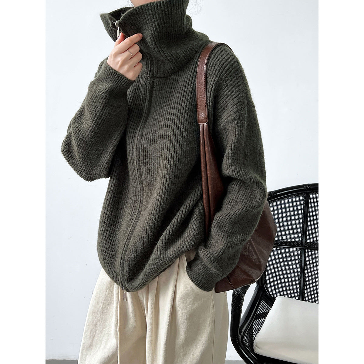 LM | Effortless and elegant winter sweaters